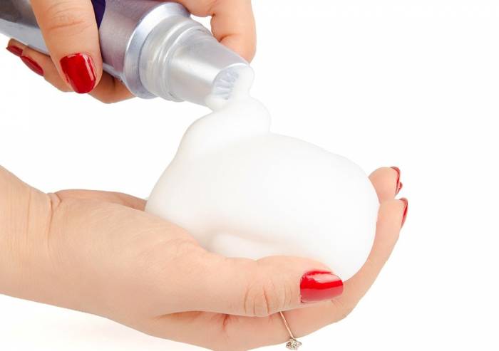 موس و نگه دارنده مو