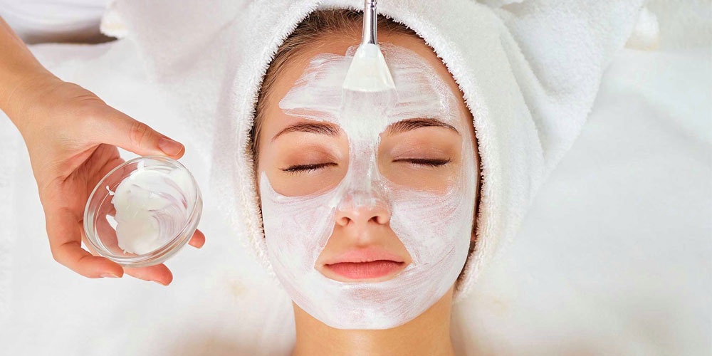 با انواع ماسک صورت و کاربرد آن‌‌ها آشنا شوید